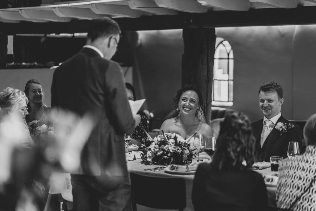 Een speech van de vader van de bruidegom tijdens het diner